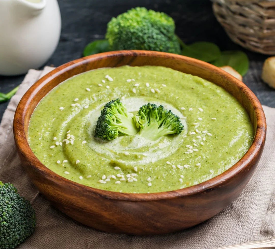 Zupa krem posypana prażonym edamame DABEAN